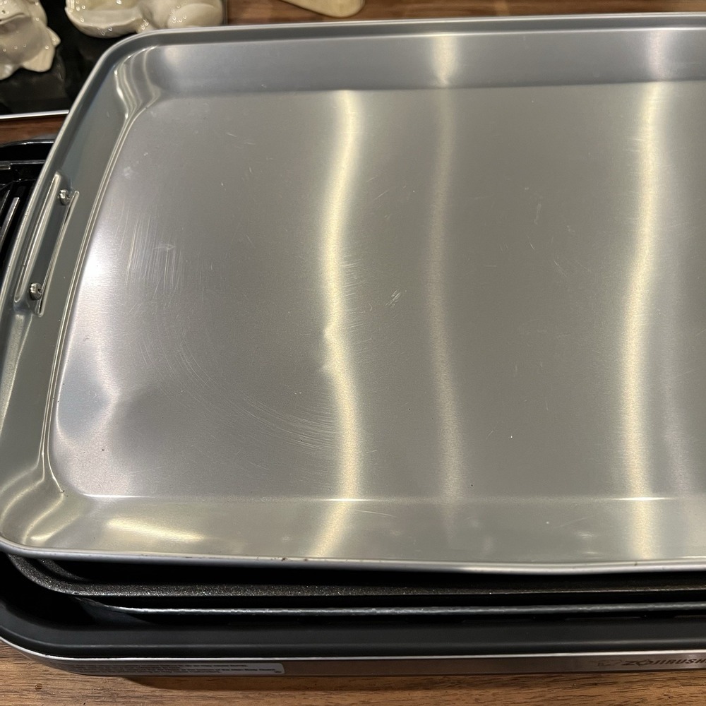 Zojirushi Gourmet Sizzler Electric Griddle EA-DCC10 - Stainless Brown - Picture 6 of 14